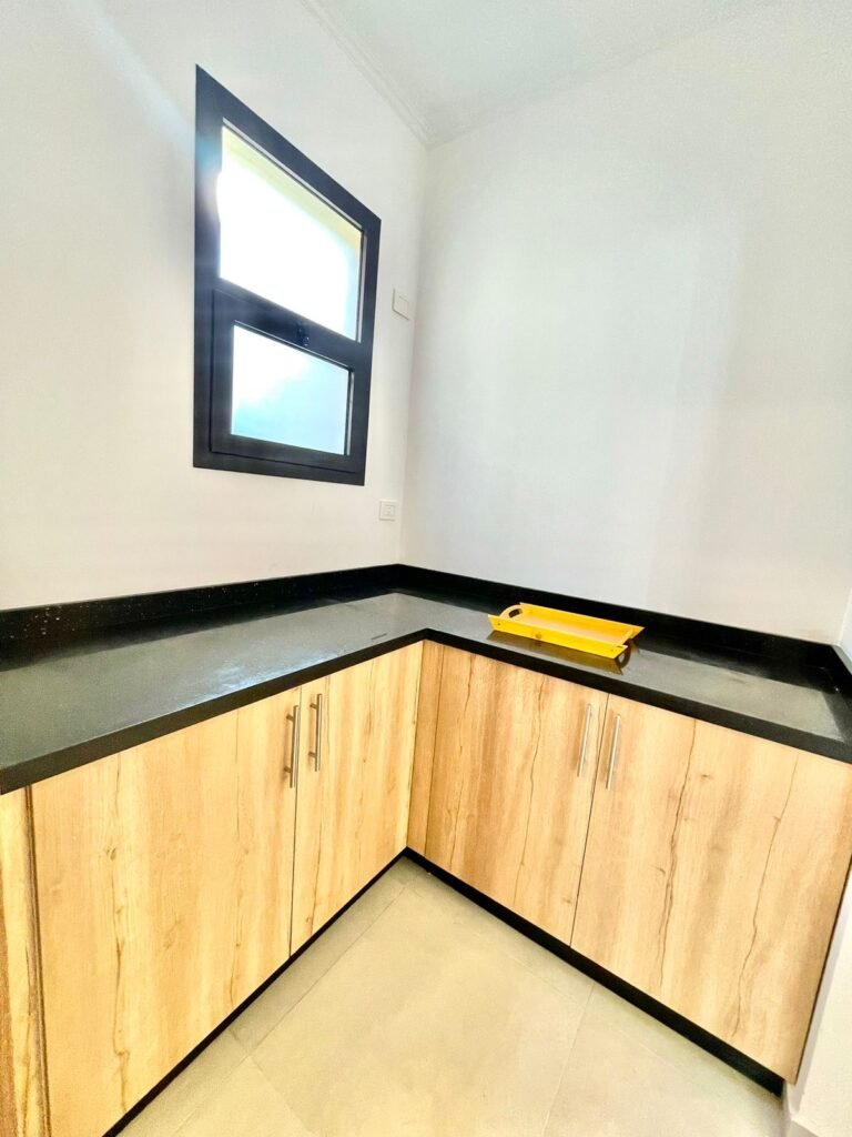 WhatsApp Image 2025-04-29 at 23.05.27 (2)