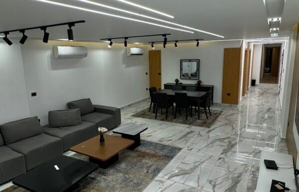 2024_12_08_20_53_IMG_3044